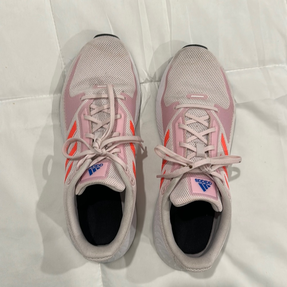Adidas tennis shoes